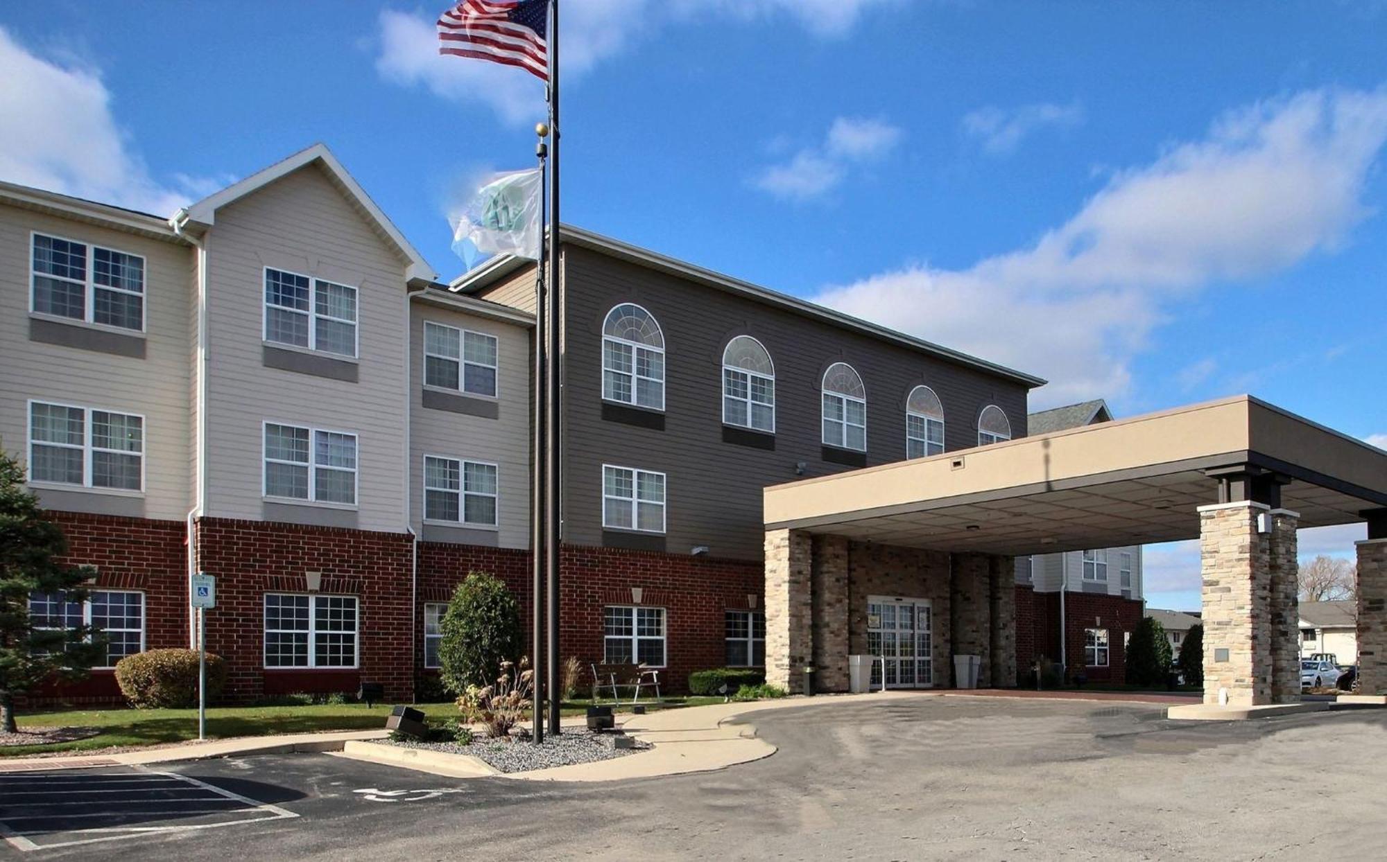 Holiday Inn Express Hotel & Suites Milwaukee Airport, An Ihg Hotel Exterior photo